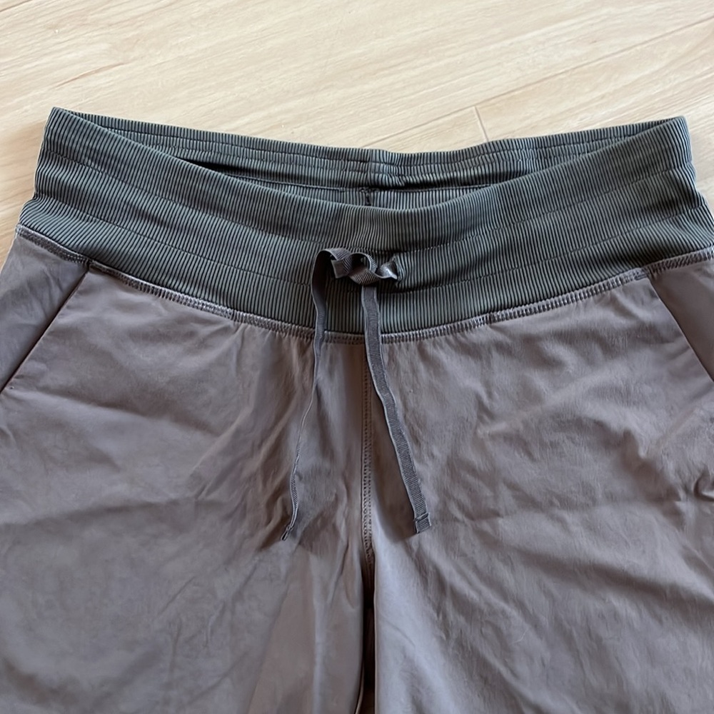 TUFF ATHLETICS WOMENS 5” ATHLETIC SHORTS SIZE SMALL - Picture 2 of 10